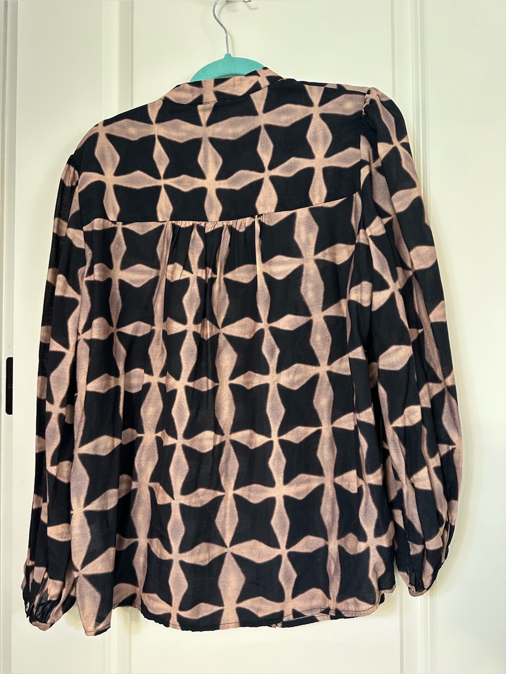 Abstract Geometric Button-Up Blouse in Tan/Brown & Black - Picture 10 of 13